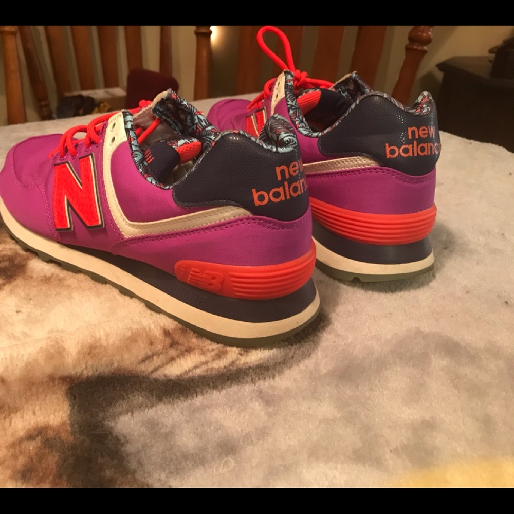 New Balance 574 Classic Tennis Shoes